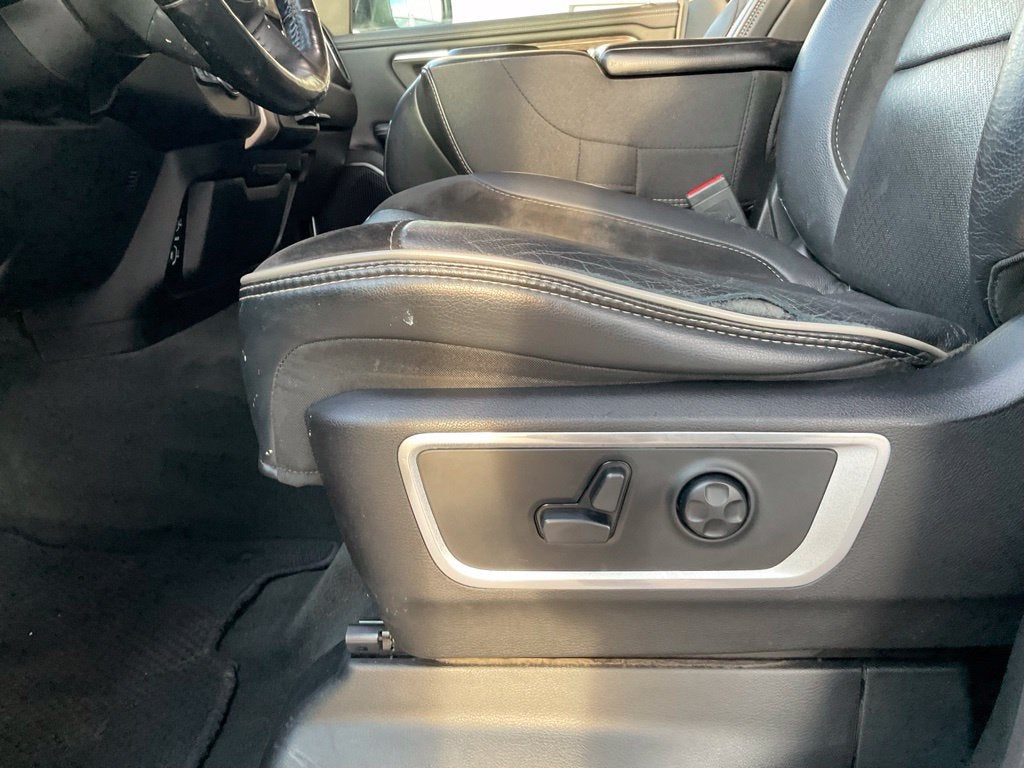 2019 RAM 1500 Laramie Quad Cab 4x4 6'4" Box