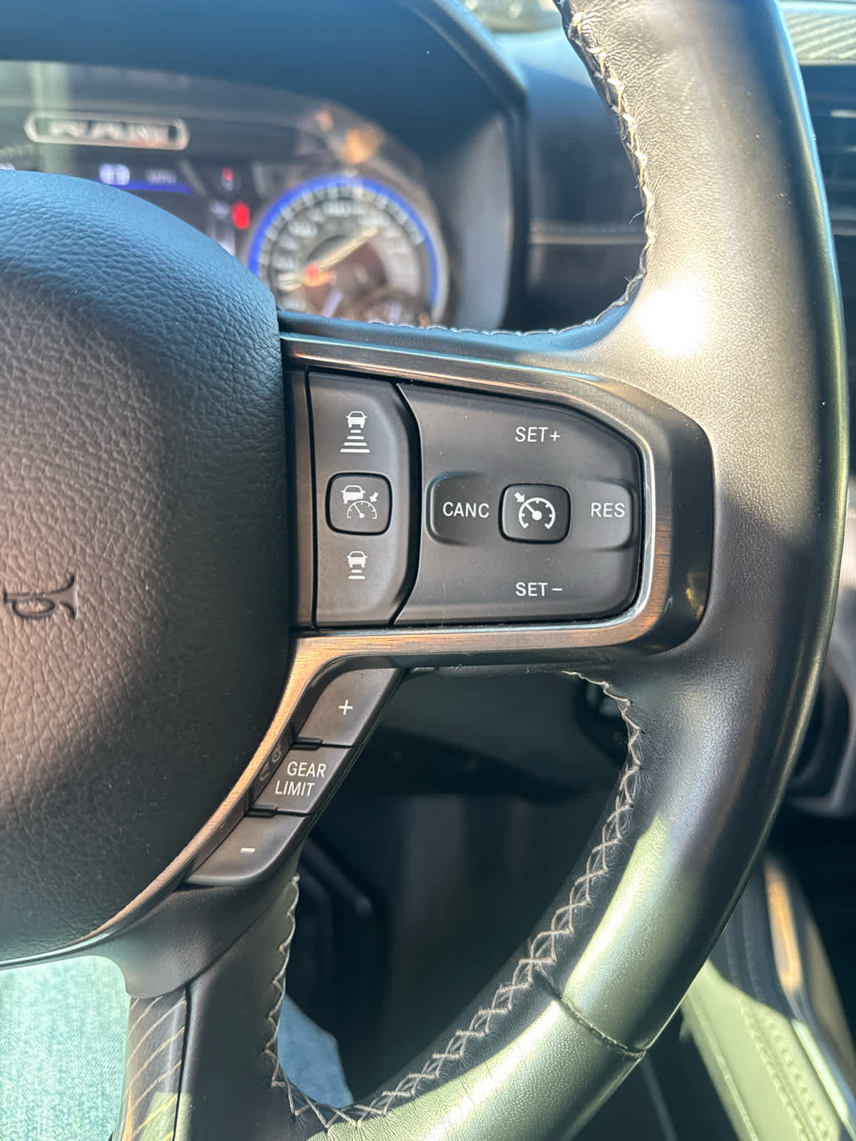 2021 RAM 1500 Limited Crew Cab 4x4 5'7" Box