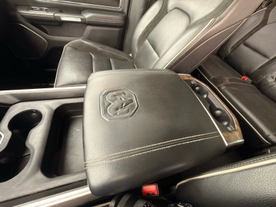 2019 RAM 1500 Laramie Crew Cab 4x4 5'7" Box