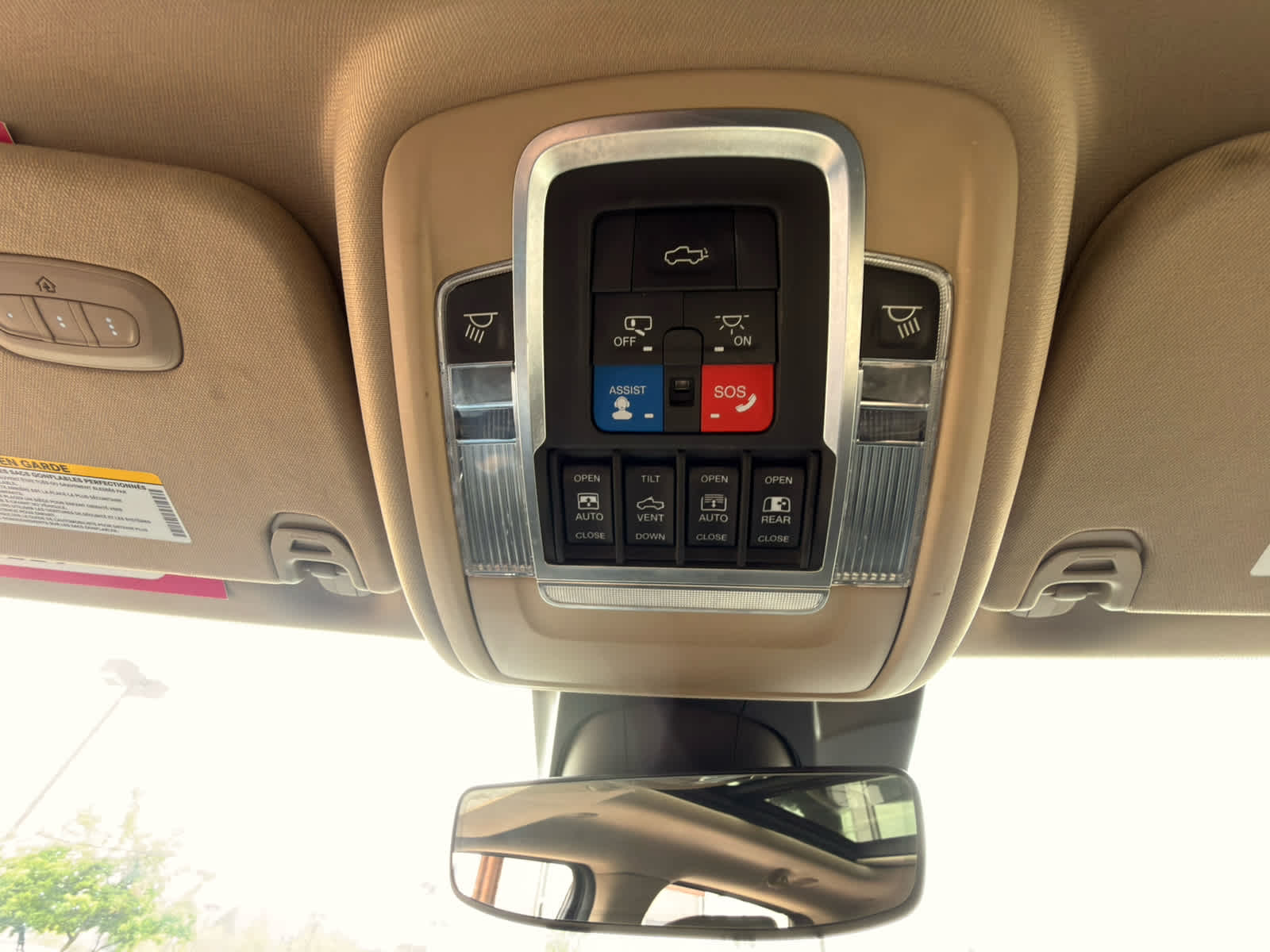 2019 RAM 1500 Laramie Crew Cab 4x4 5'7" Box
