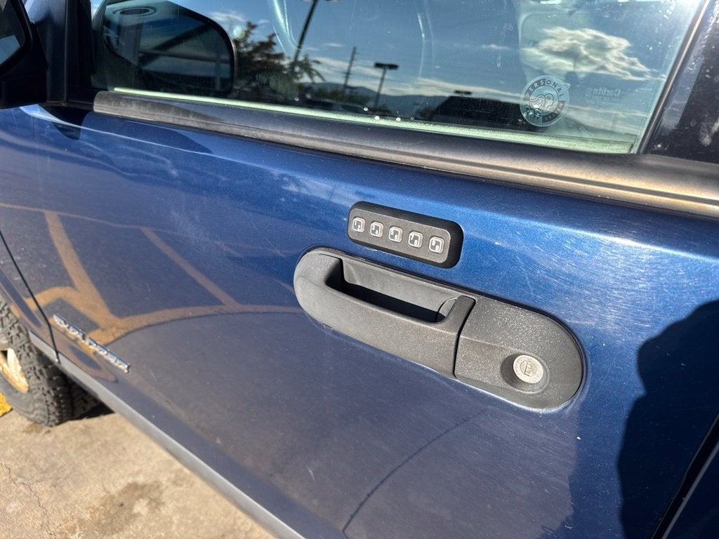 2004 Ford Explorer XLS