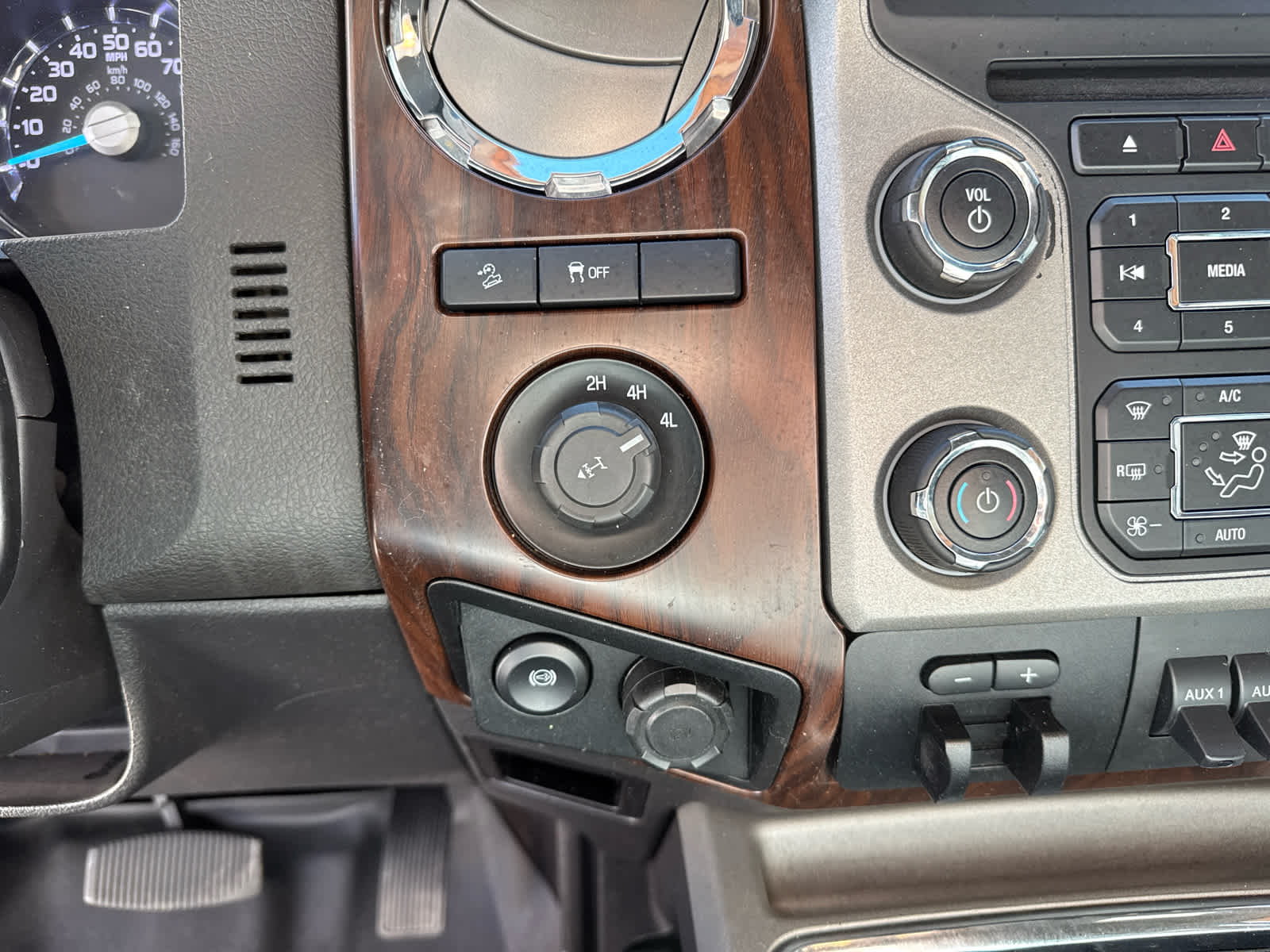 2016 Ford F-350 LARIAT