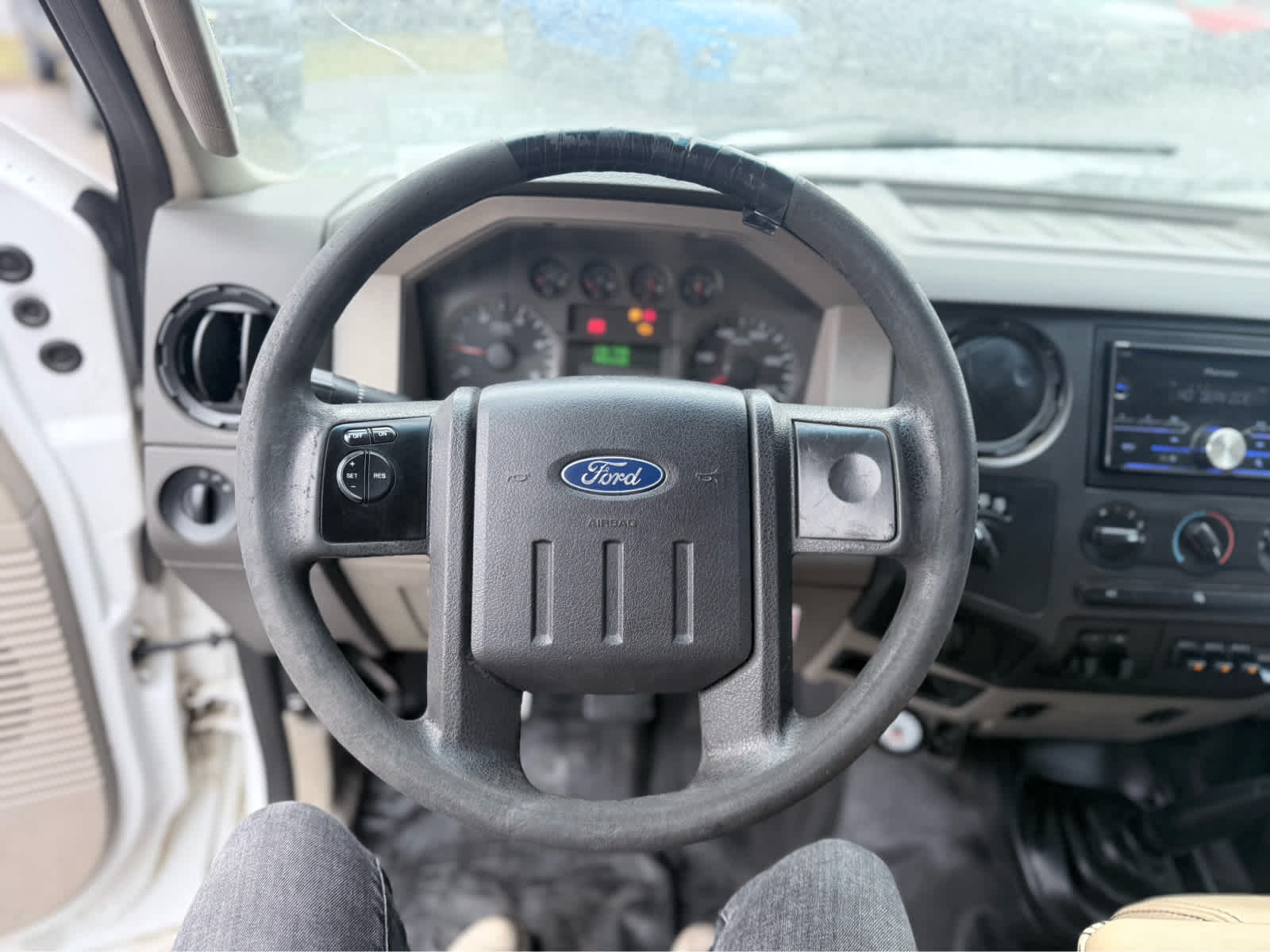 2009 Ford Super Duty F-350 SRW XL