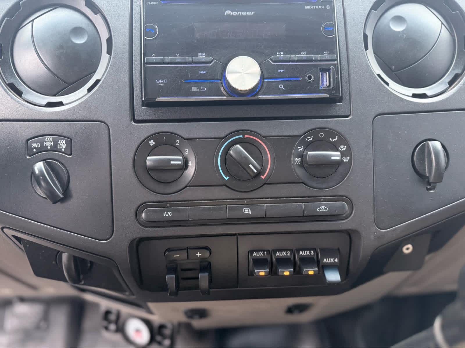 2009 Ford Super Duty F-350 SRW XL