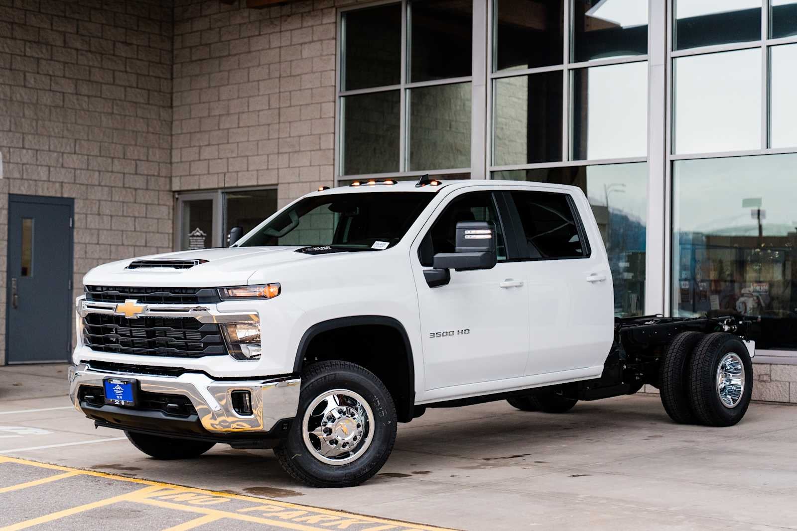 2026 Chevrolet Silverado 3500 HD Chassis Cab LT