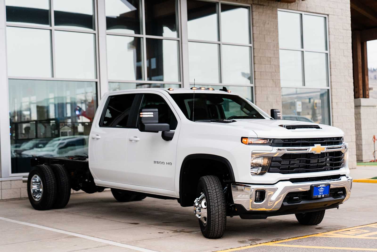 2026 Chevrolet Silverado 3500 HD Chassis Cab LT