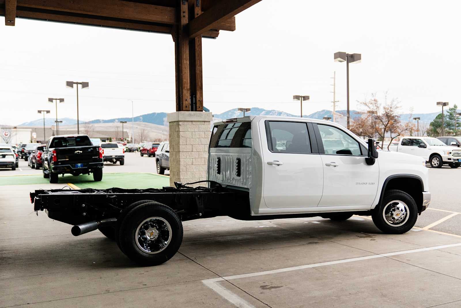 2026 Chevrolet Silverado 3500 HD Chassis Cab LT