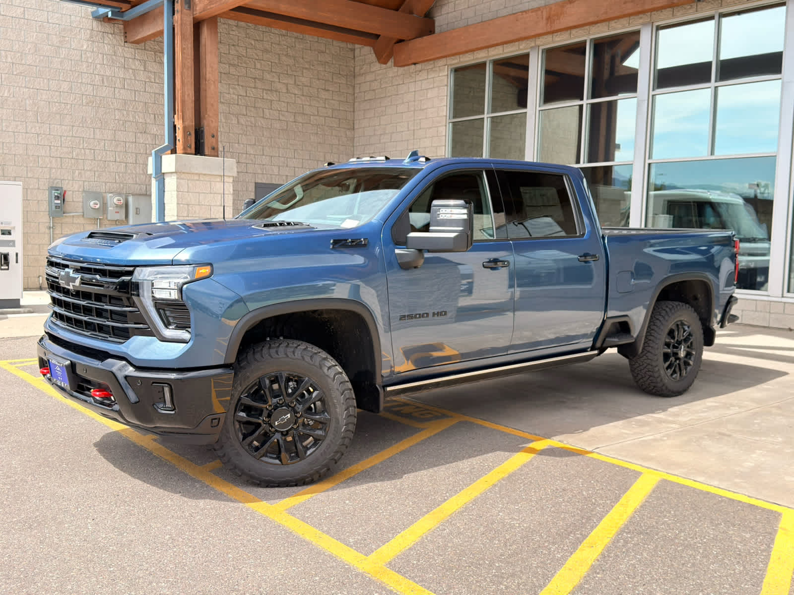 2026 Chevrolet Silverado HD LTZ 4WD Crew Cab Standard Box's photo