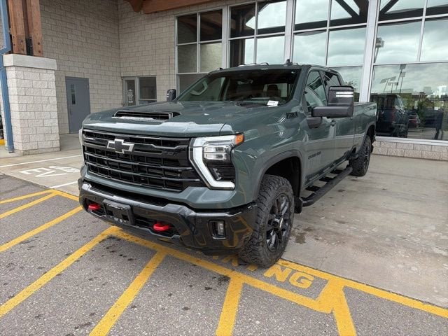 2025 Chevrolet Silverado HD LTZ 4WD Crew Cab Standard Box's photo