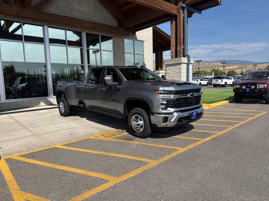 2026 Chevrolet Silverado 3500 HD LT DRW