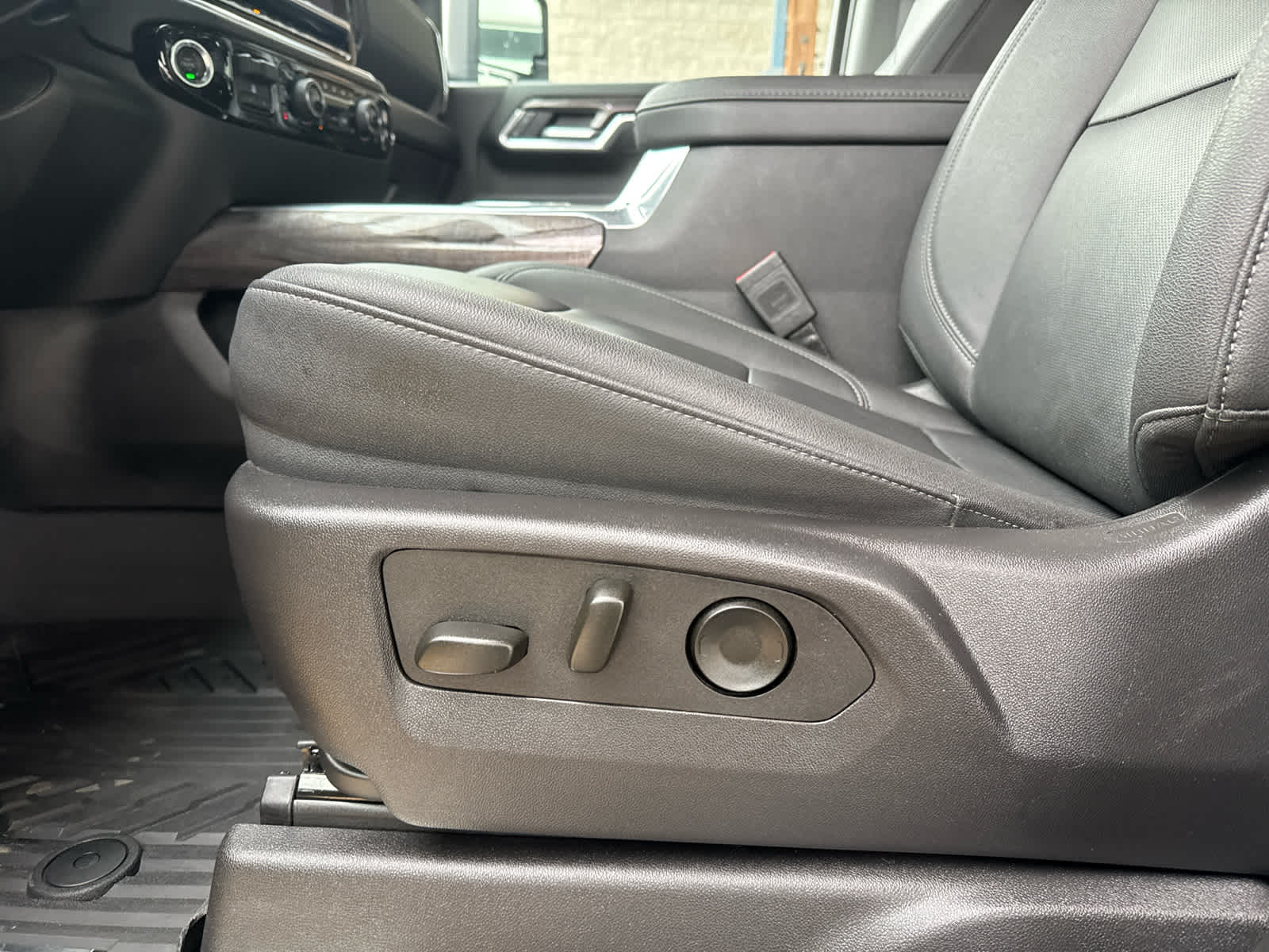 2025 Chevrolet Silverado 3500 HD LTZ