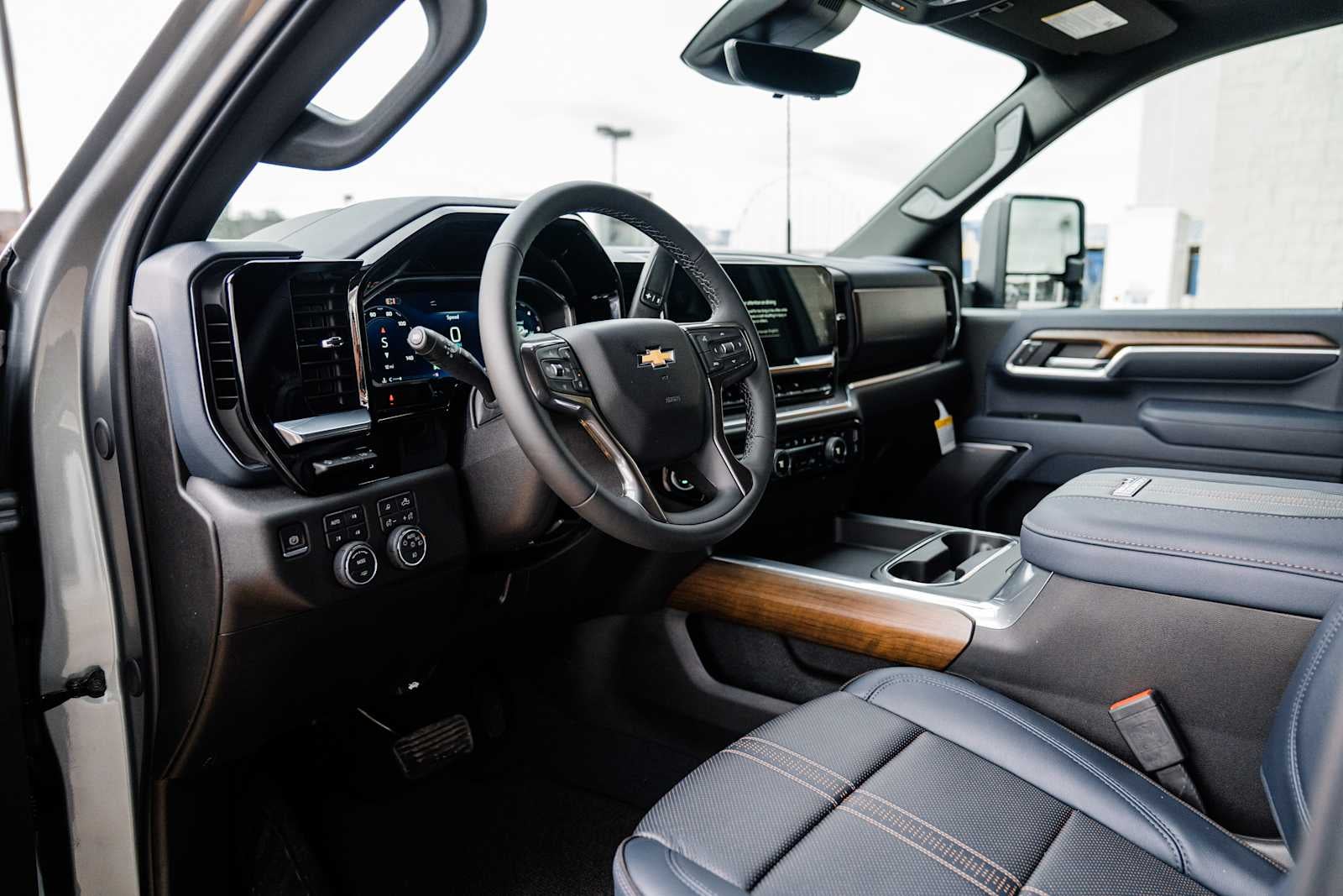 2026 Chevrolet Silverado 3500 HD High Country DRW