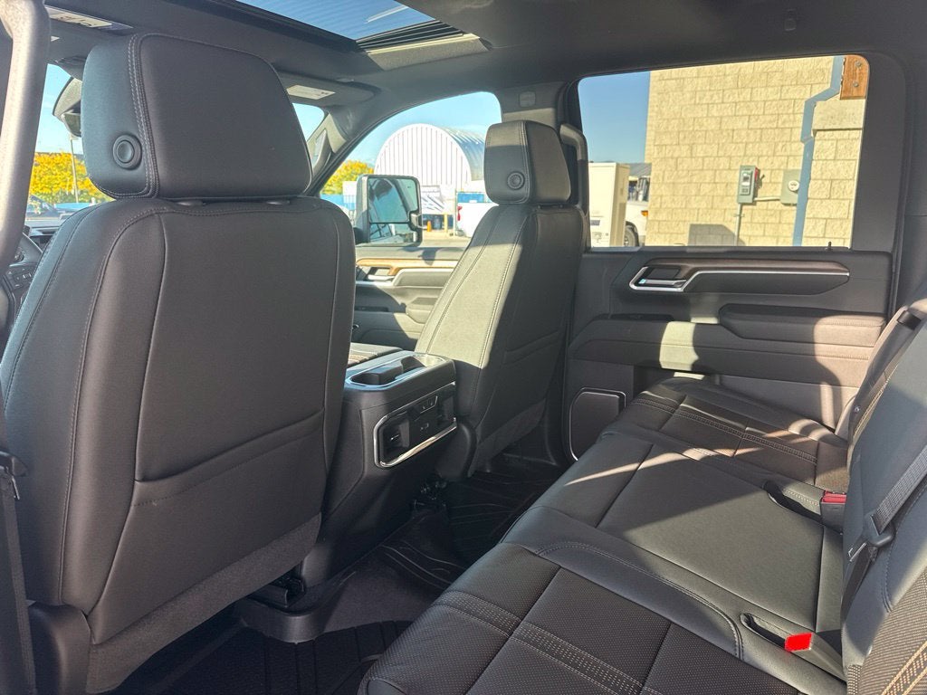 2026 Chevrolet Silverado 3500 HD High Country DRW