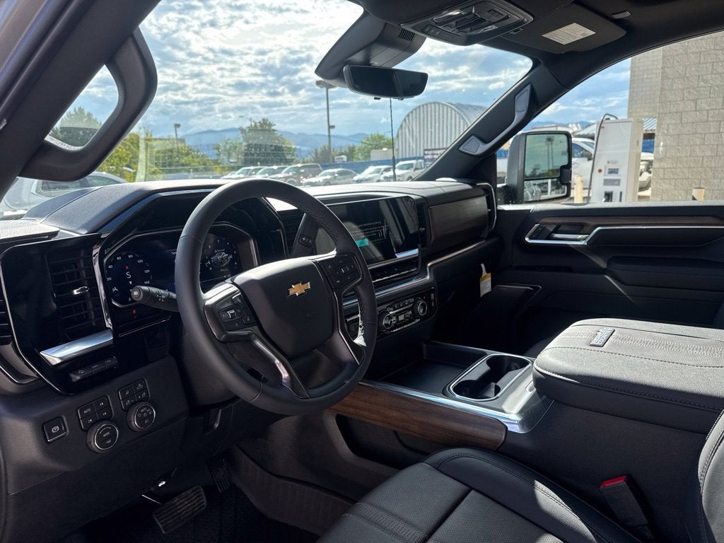 2026 Chevrolet Silverado 3500 HD High Country DRW