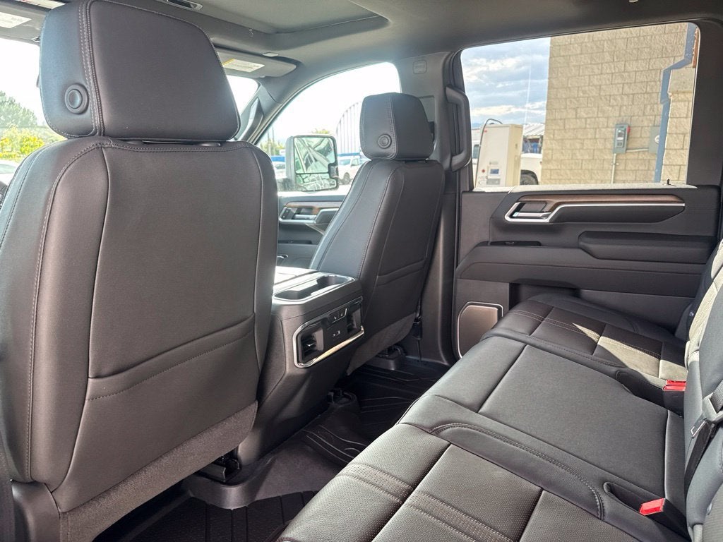 2026 Chevrolet Silverado 3500 HD High Country DRW