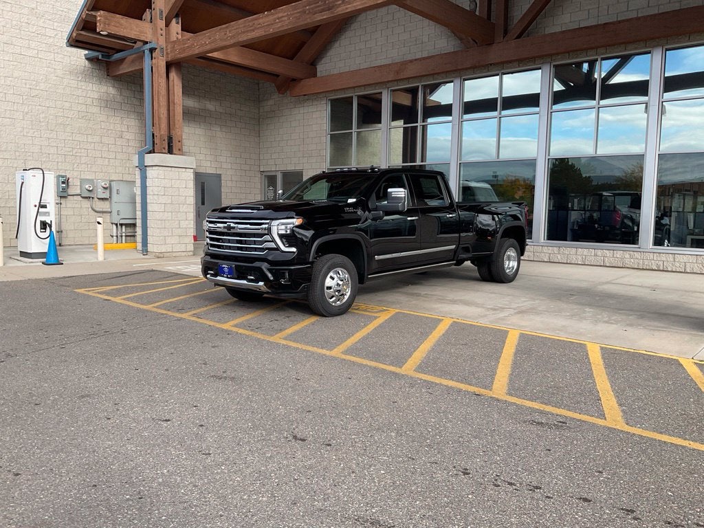 2026 Chevrolet Silverado 3500 HD High Country DRW