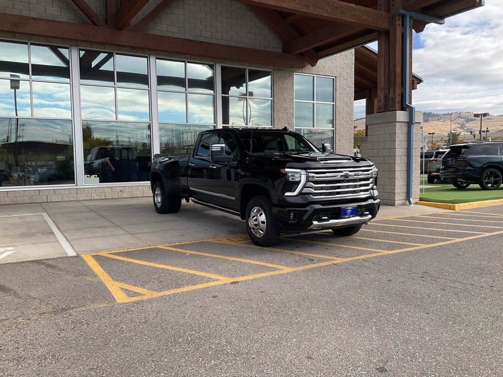 2026 Chevrolet Silverado 3500 HD High Country DRW