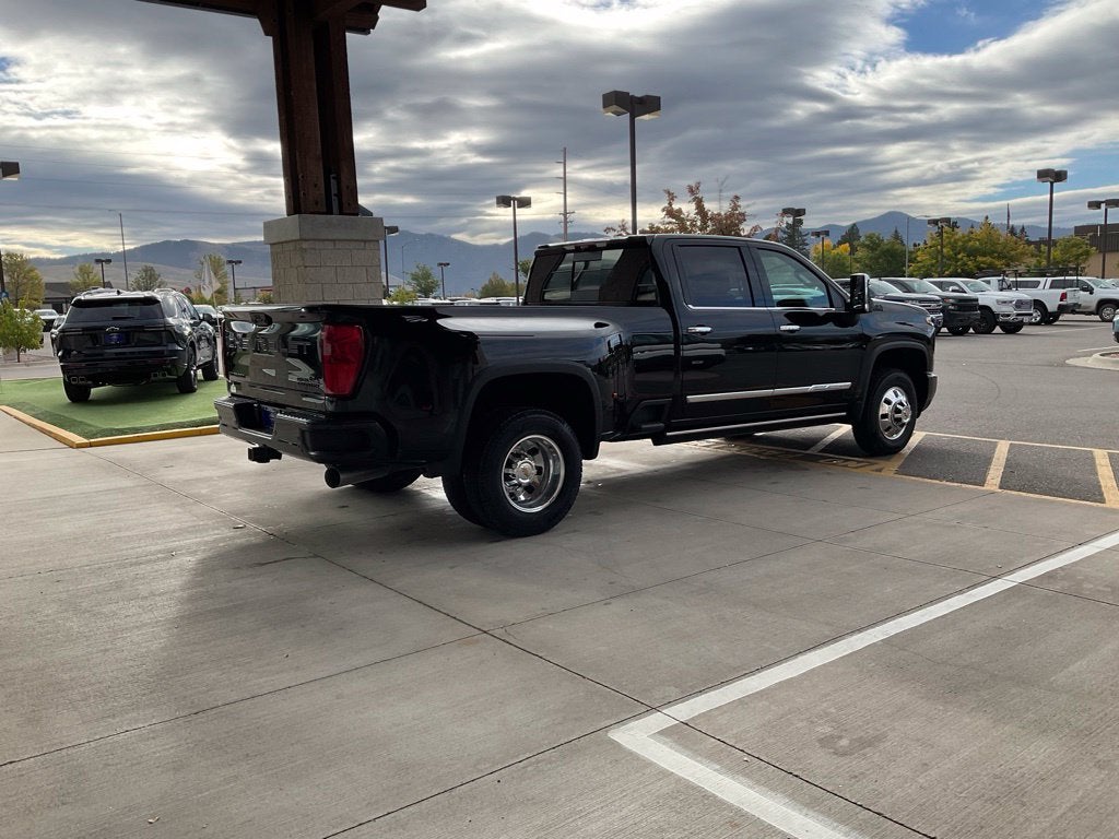 2026 Chevrolet Silverado 3500 HD High Country DRW