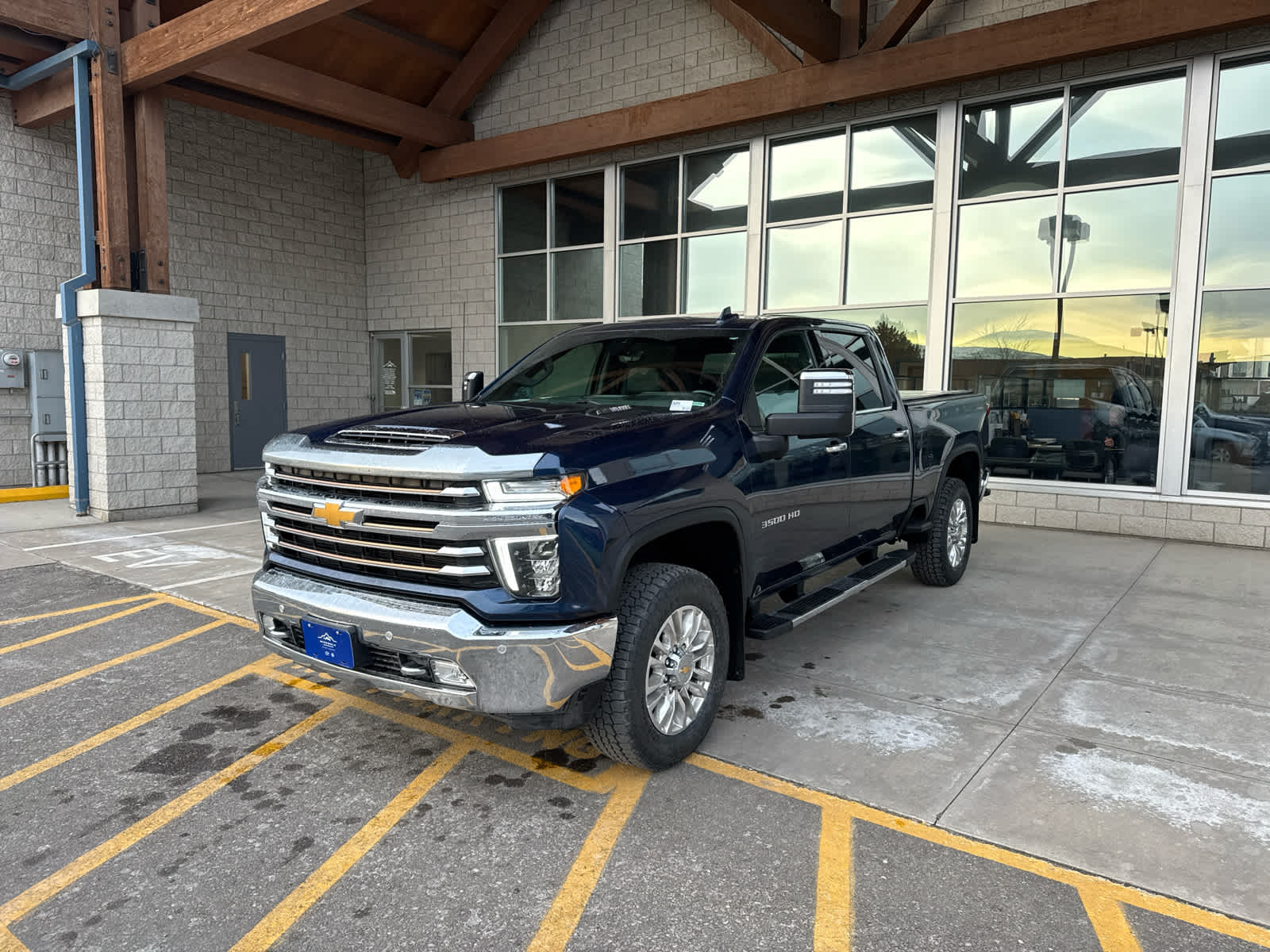 2022 Chevrolet Silverado 3500 HD High Country