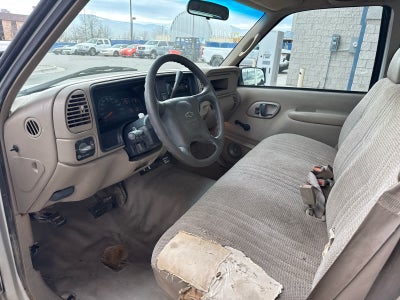 1999 Chevrolet Silverado 2500 HD HD Reg Cab 131.5" WB 4WD C6P