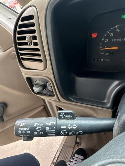 1999 Chevrolet Silverado 2500 HD HD Reg Cab 131.5" WB 4WD C6P