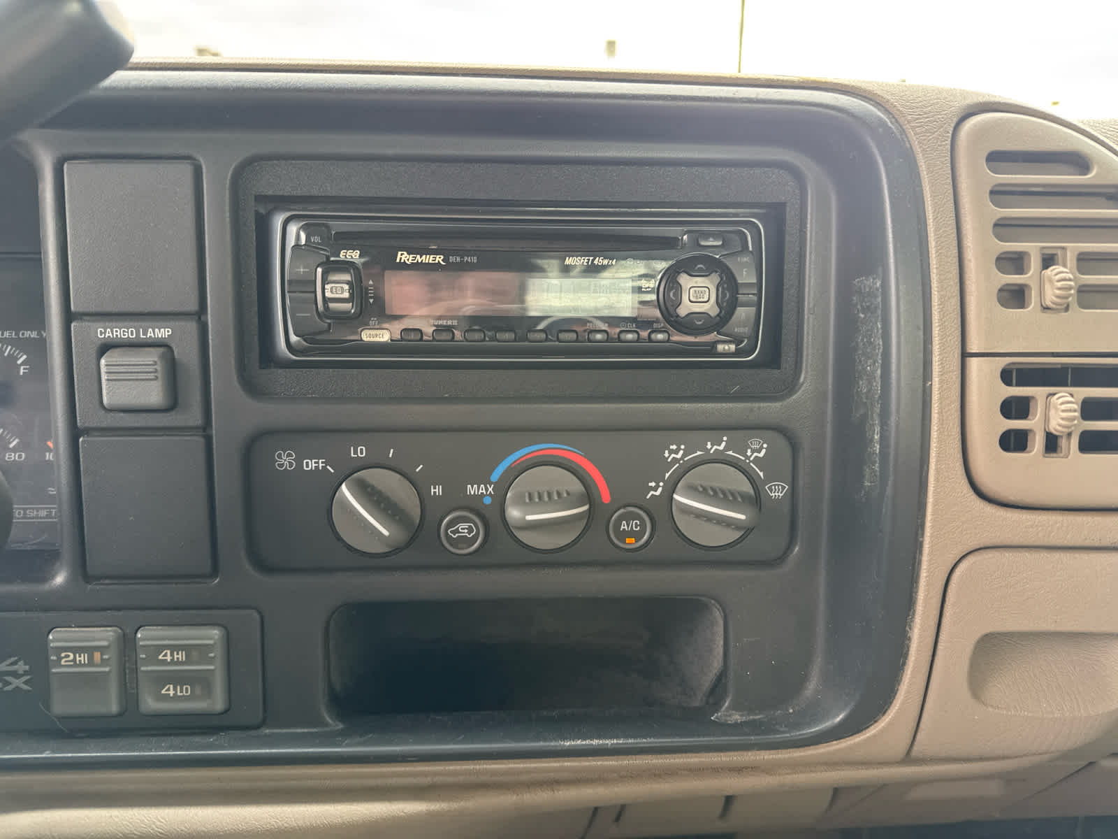 1999 Chevrolet Silverado 2500 HD HD Reg Cab 131.5" WB 4WD C6P