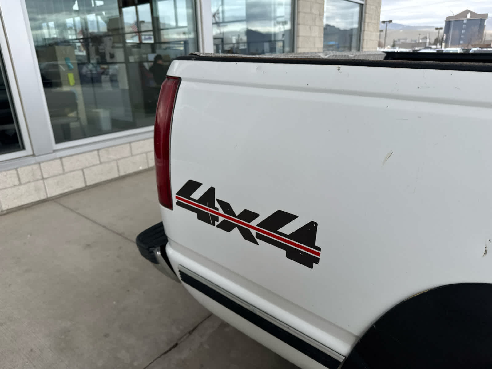 1999 Chevrolet Silverado 2500 HD HD Reg Cab 131.5" WB 4WD C6P