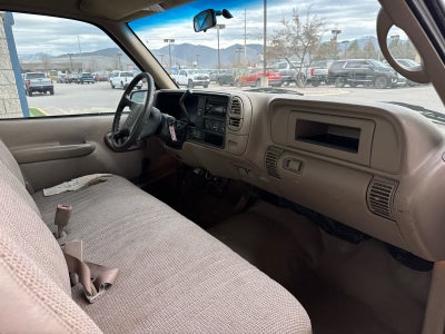 1999 Chevrolet Silverado 2500 HD HD Reg Cab 131.5" WB 4WD C6P