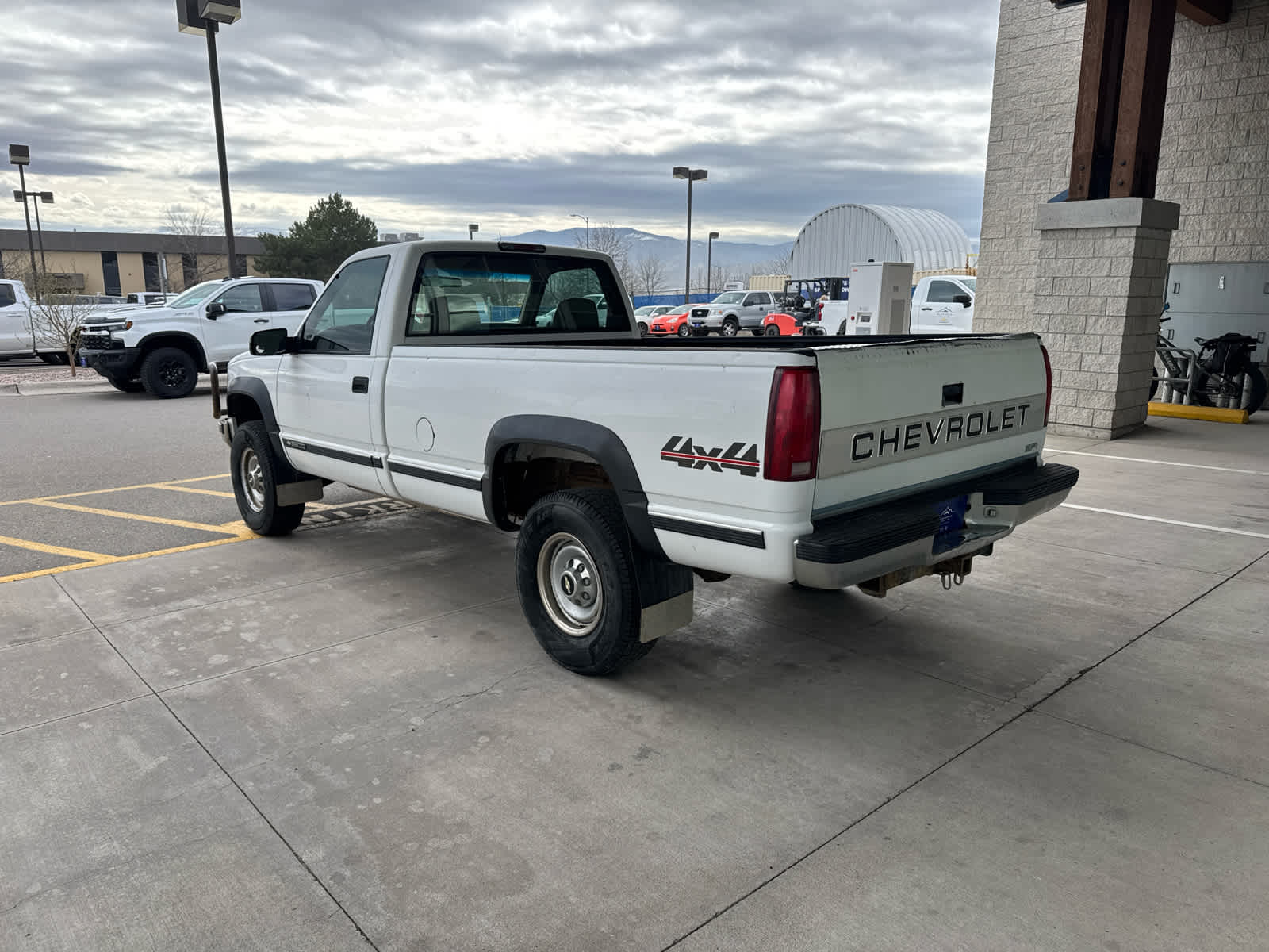 1999 Chevrolet Silverado 2500 HD HD Reg Cab 131.5" WB 4WD C6P