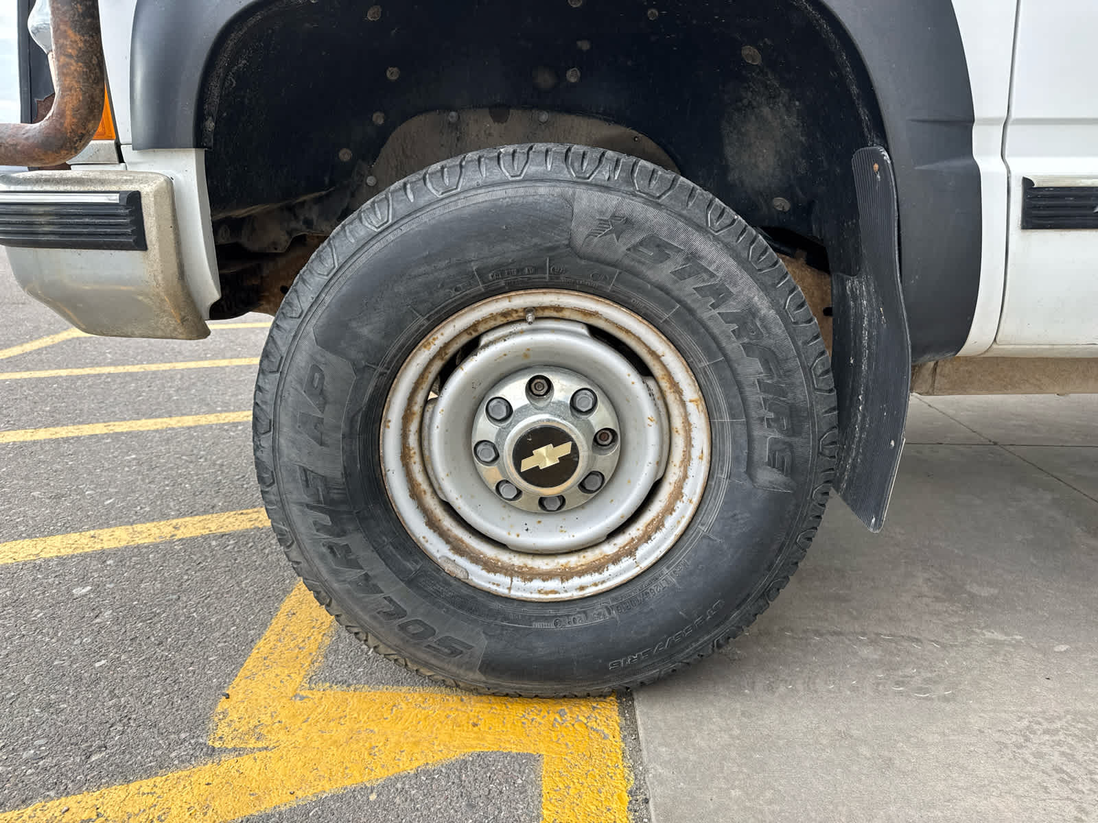 1999 Chevrolet Silverado 2500 HD HD Reg Cab 131.5" WB 4WD C6P