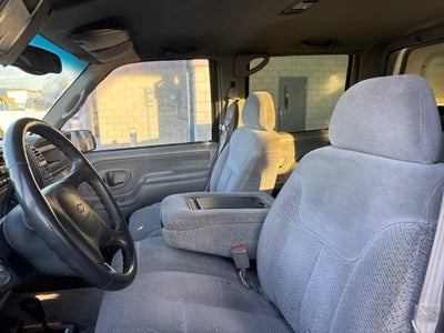 1998 Chevrolet Silverado 3500 HD 4dr 168.5" WB 4WD
