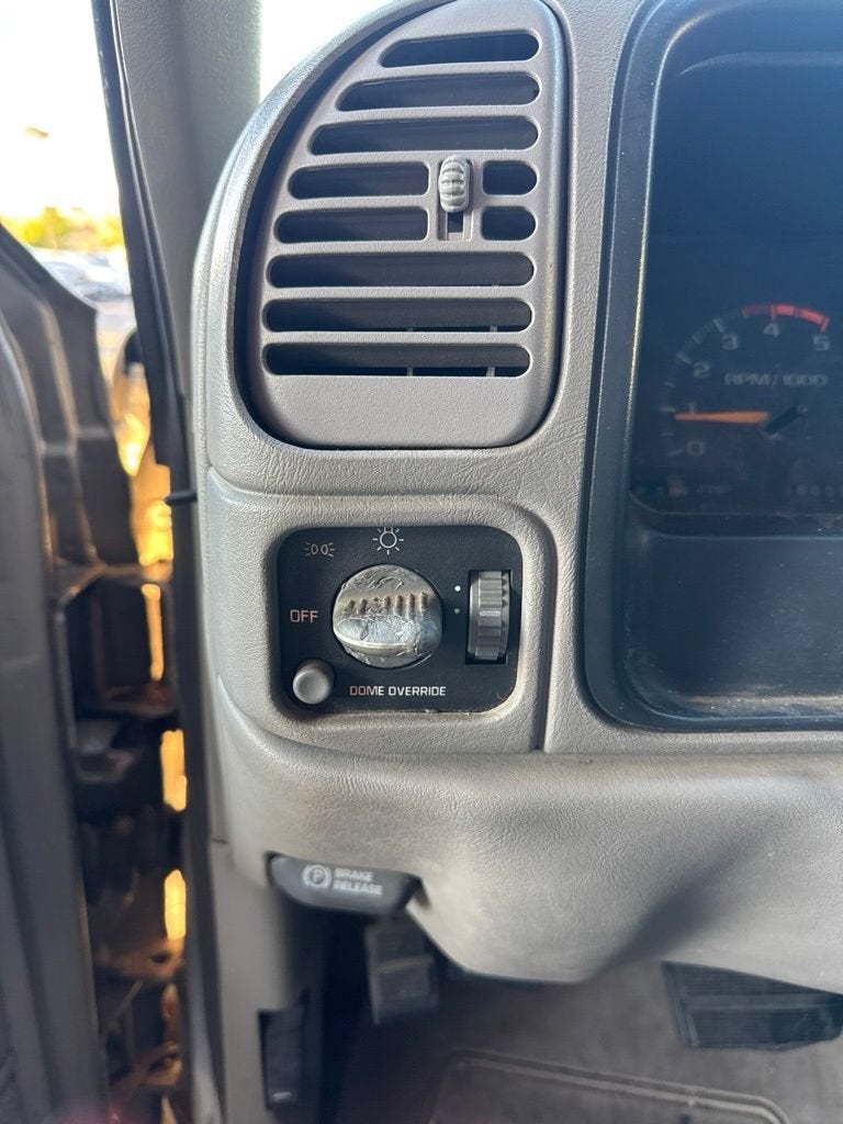1998 Chevrolet Silverado 3500 HD 4dr 168.5" WB 4WD
