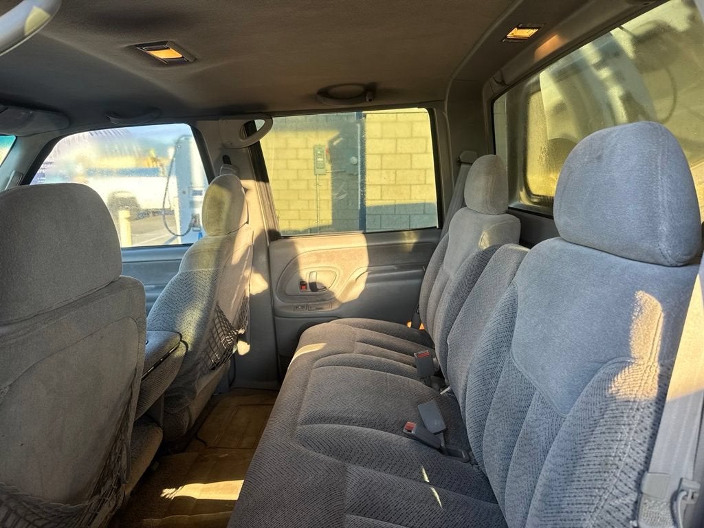 1998 Chevrolet Silverado 3500 HD 4dr 168.5" WB 4WD
