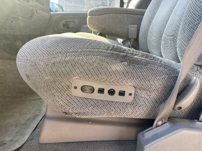 1998 Chevrolet Silverado 3500 HD 4dr 168.5" WB 4WD