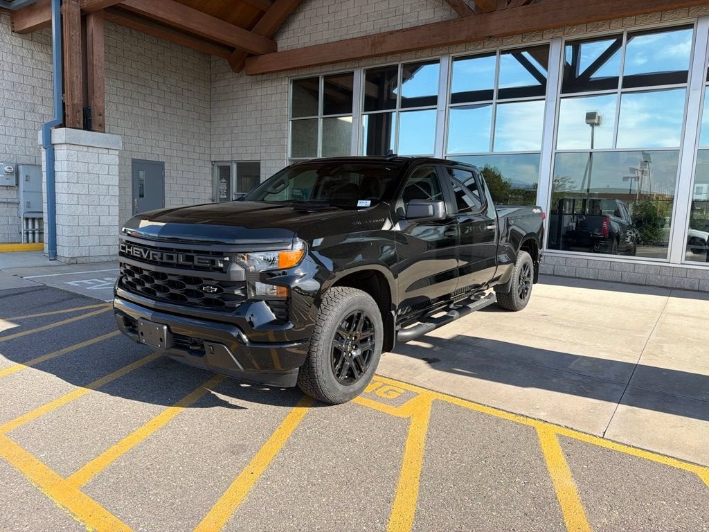 2023 Chevrolet Silverado 1500 Custom