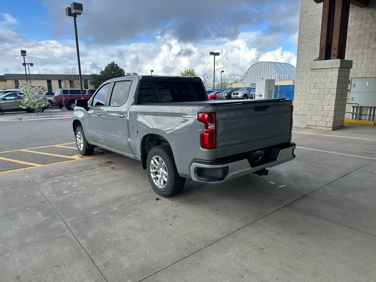 2024 Chevrolet Silverado 1500 LT (2FL)