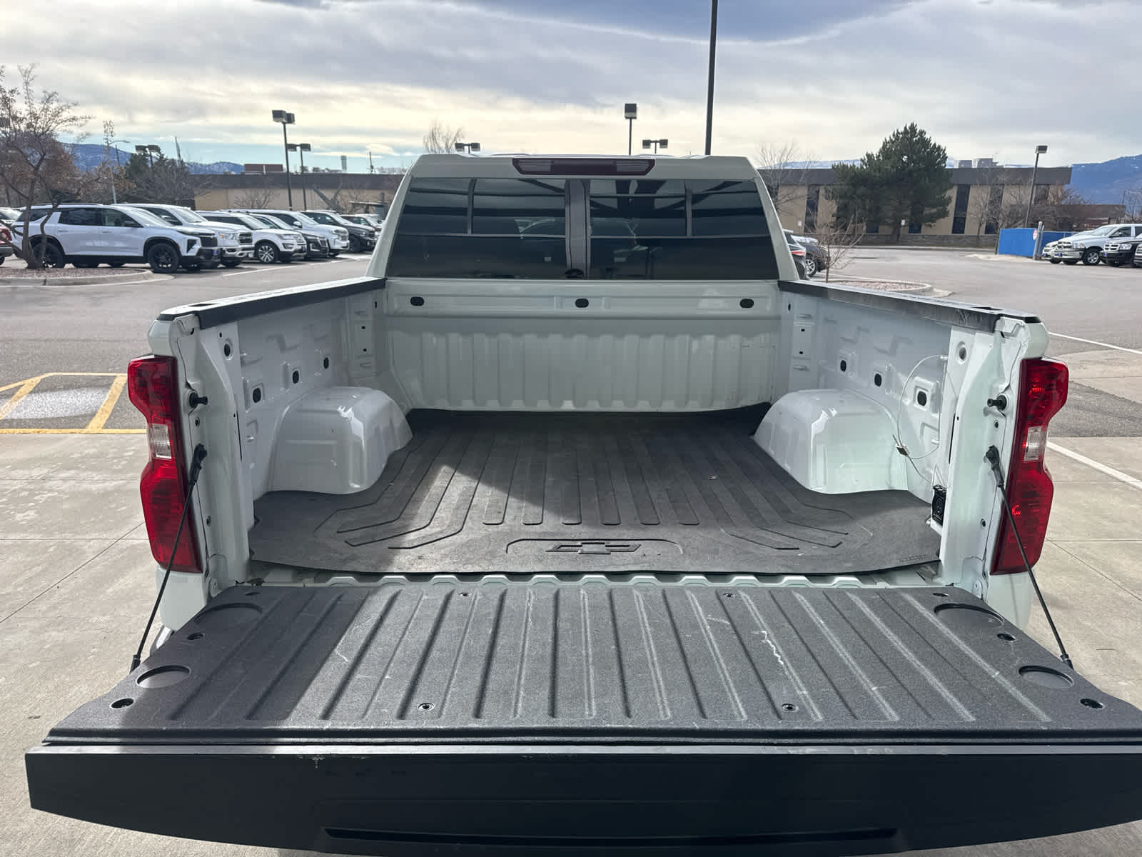 2025 Chevrolet Silverado 1500 LT (2FL)