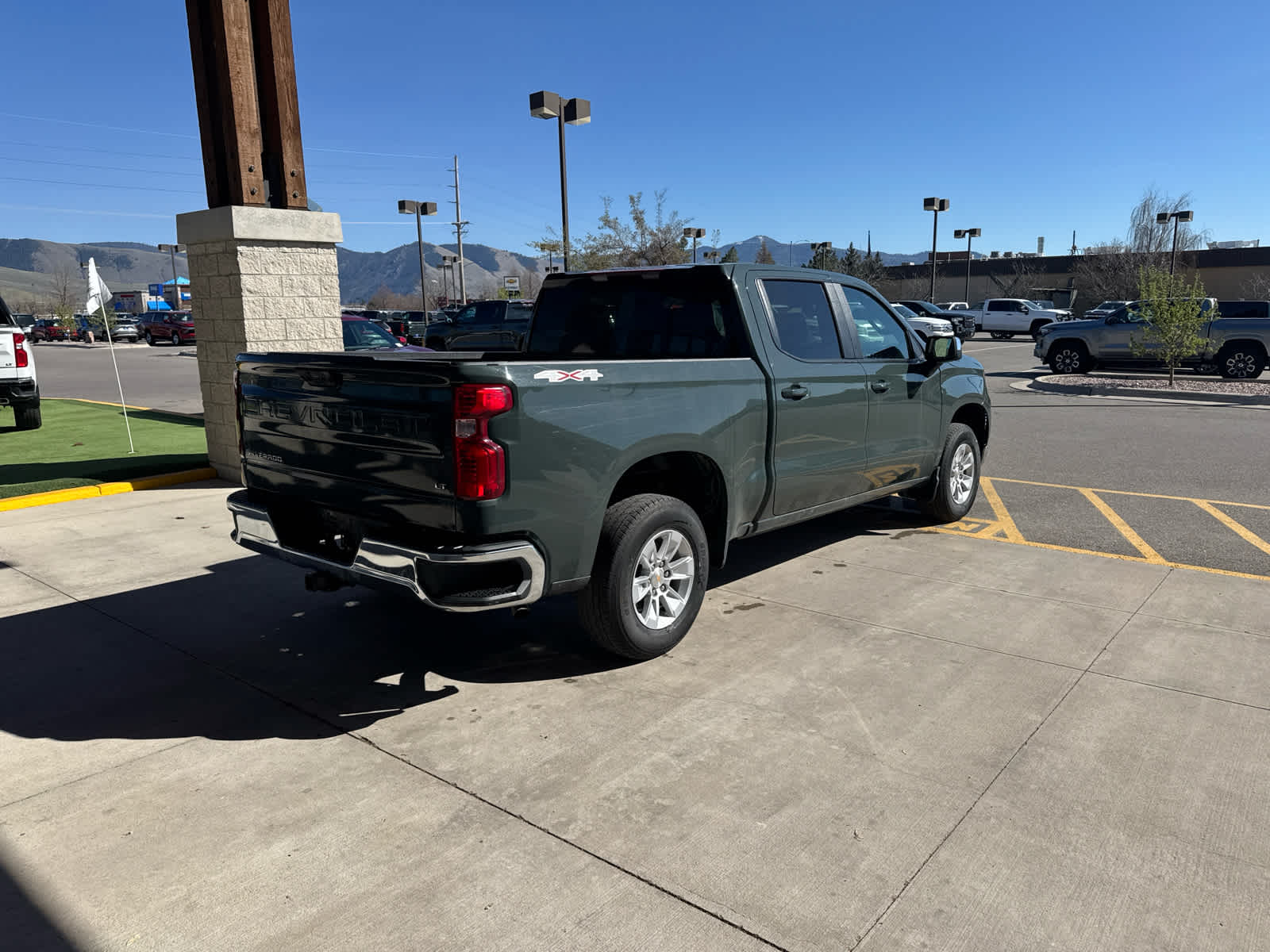 2025 Chevrolet Silverado 1500 LT
