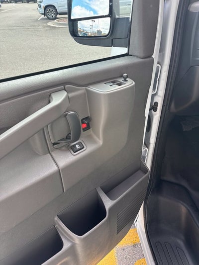 2025 Chevrolet Express Cargo WT