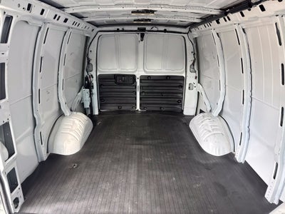 2025 Chevrolet Express Cargo WT