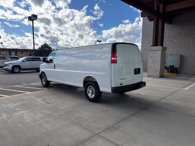2025 Chevrolet Express Cargo WT