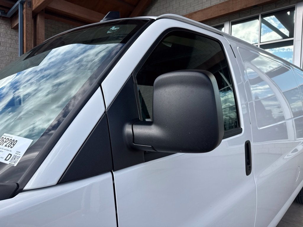 2025 Chevrolet Express Cargo WT