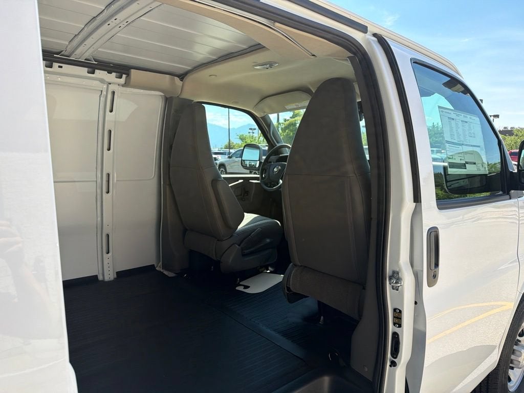 2026 Chevrolet Express Cargo WT
