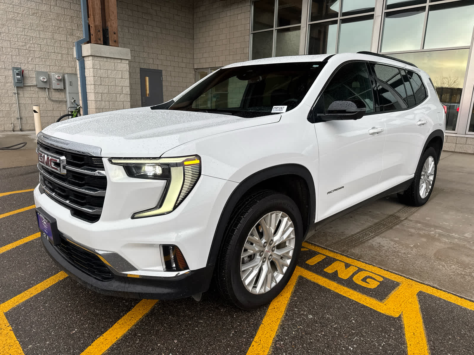 2024 GMC Acadia Elevation