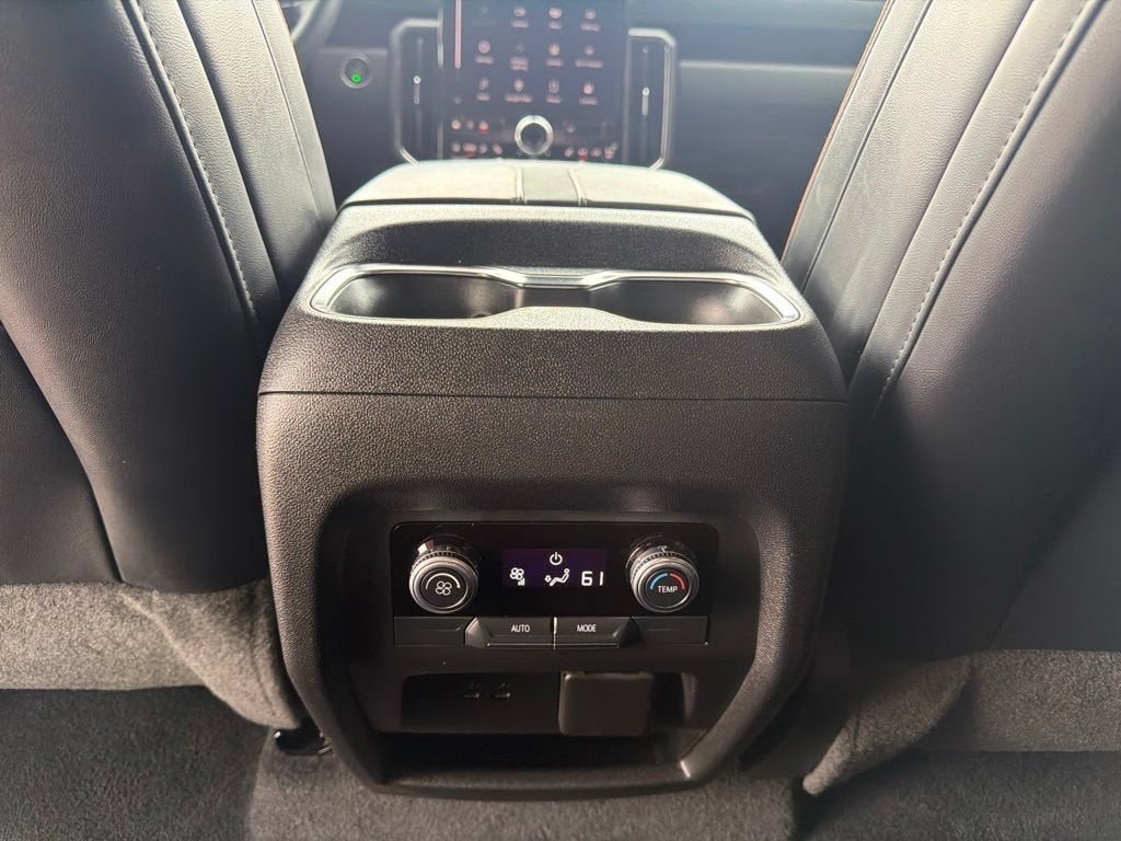 2024 GMC Acadia AT4