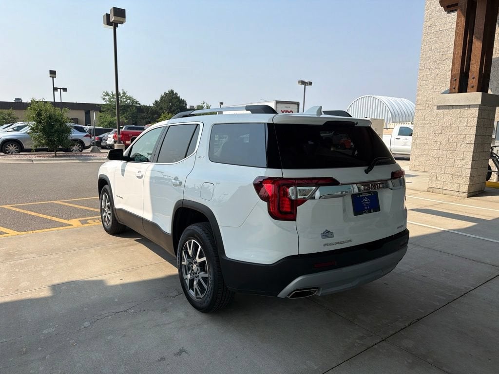 2023 GMC Acadia SLT