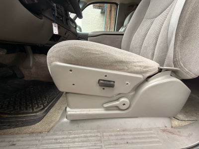 2003 Chevrolet Suburban LS