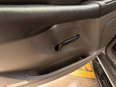 2003 Chevrolet Suburban LS