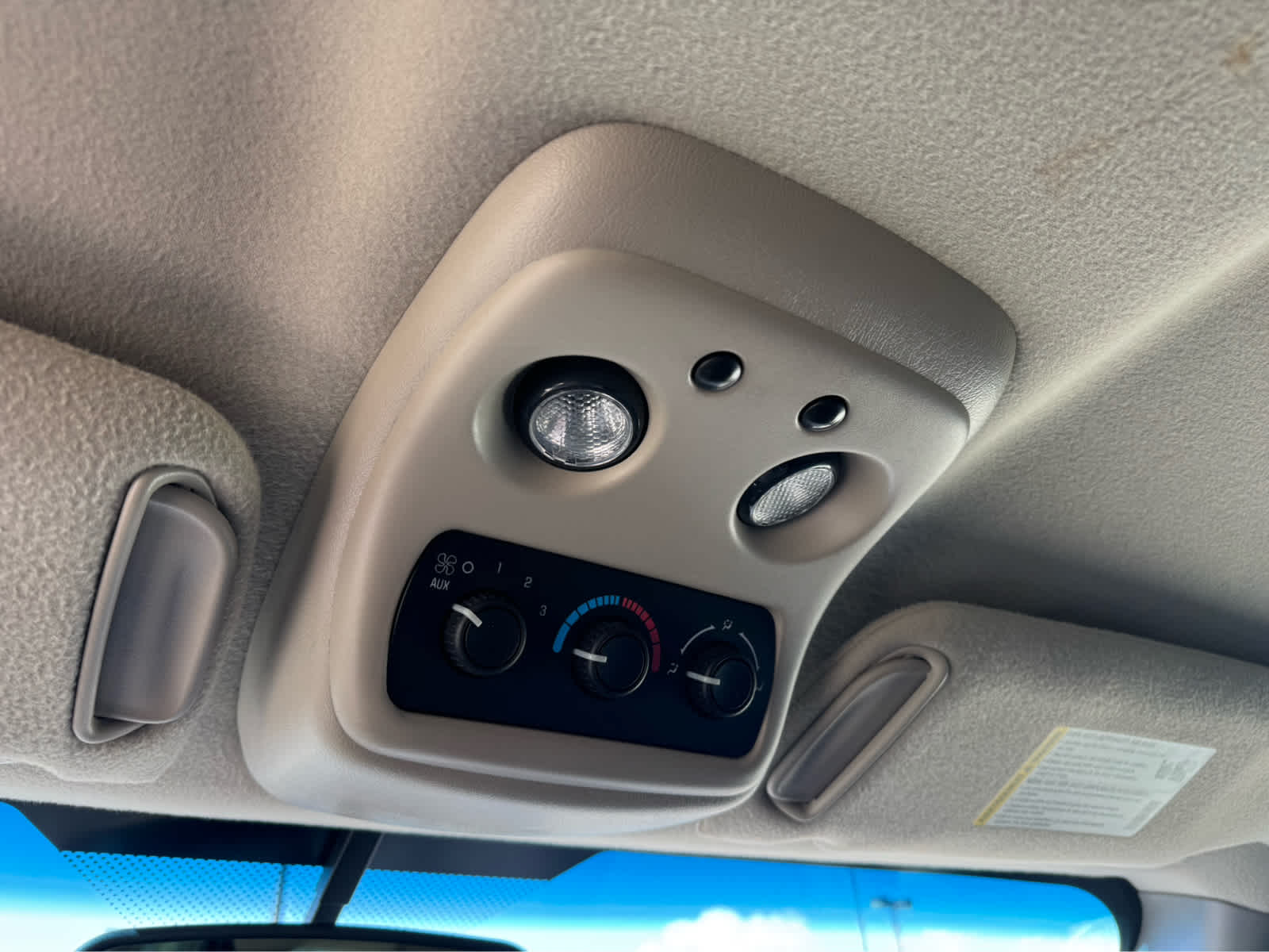 2003 Chevrolet Suburban LS