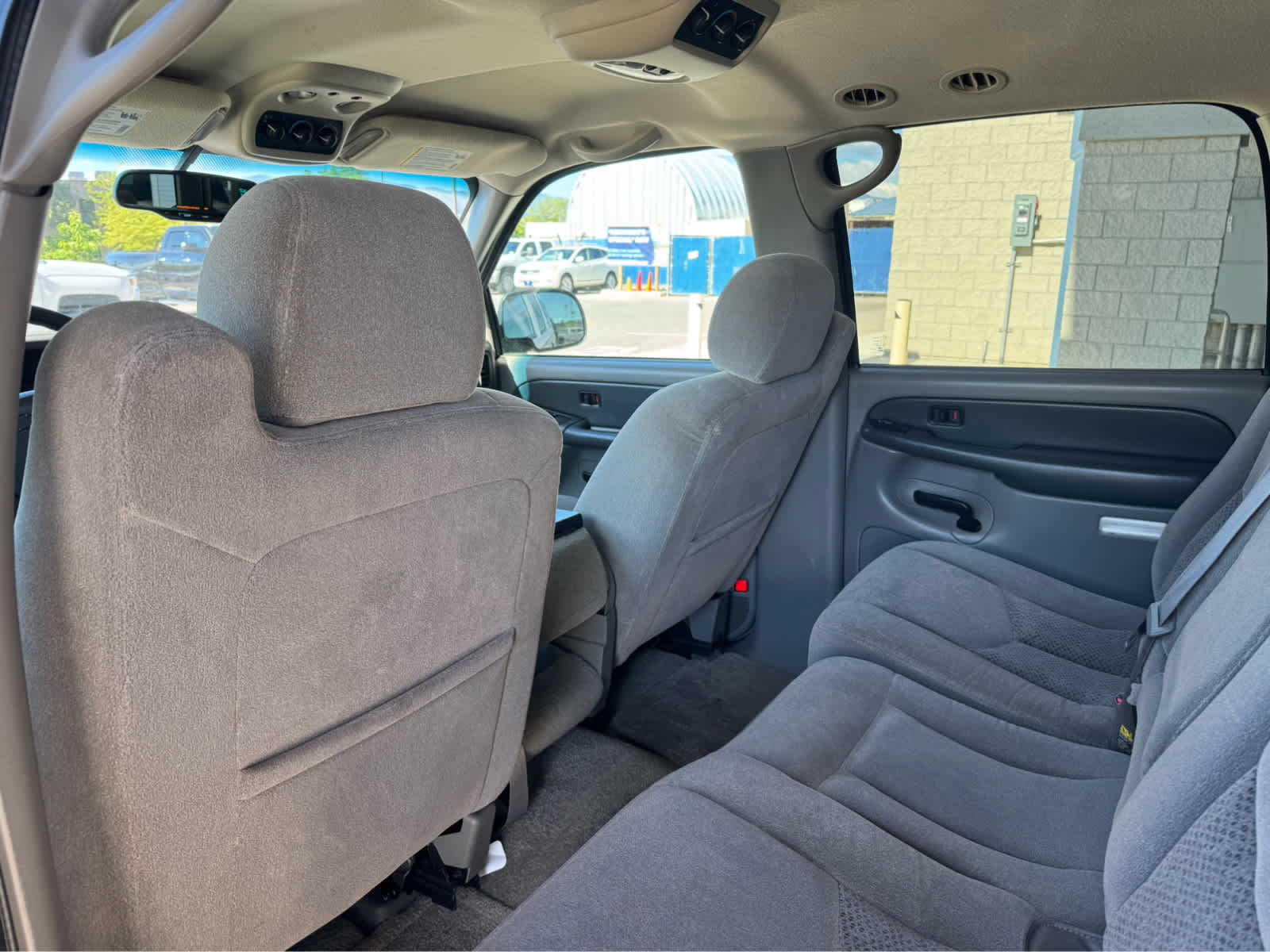 2003 Chevrolet Suburban LS